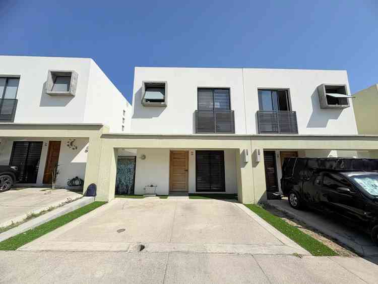 casa en venta avenida adamar coto 9 tlajomulco de zuniga jalisco pOAPYtD