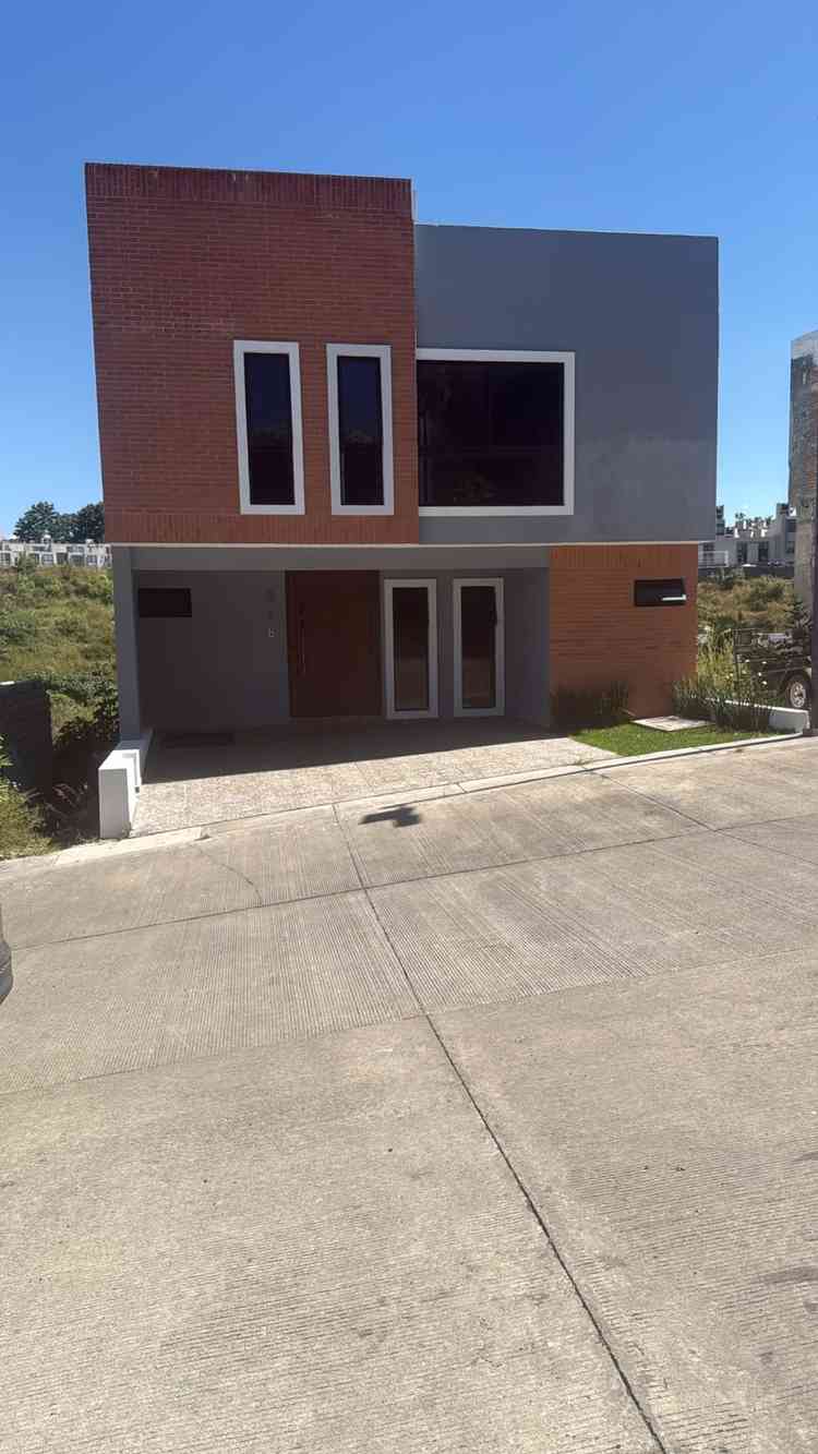 casa en venta av rio blanco argenta mirador residencial zapopan jalisco pE6S0VY