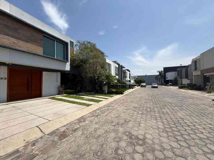 casa en venta los gavilanes real san ignacio tlajomulco de zuniga jalisco pzgv95B